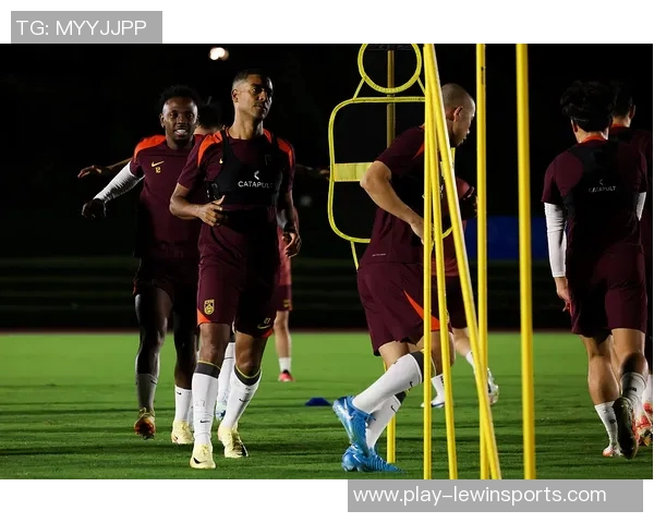 今年运动数据足球装备选购指南如何选择适合自己的护膝产品